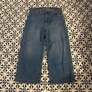 🌈 AE High Waisted Wide Leg Cropped Jeans